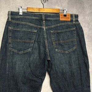 Lucky Brand Mens 121 Slim Straight Fit Blue Jeans size 34x32 (36x33 actual) Flex